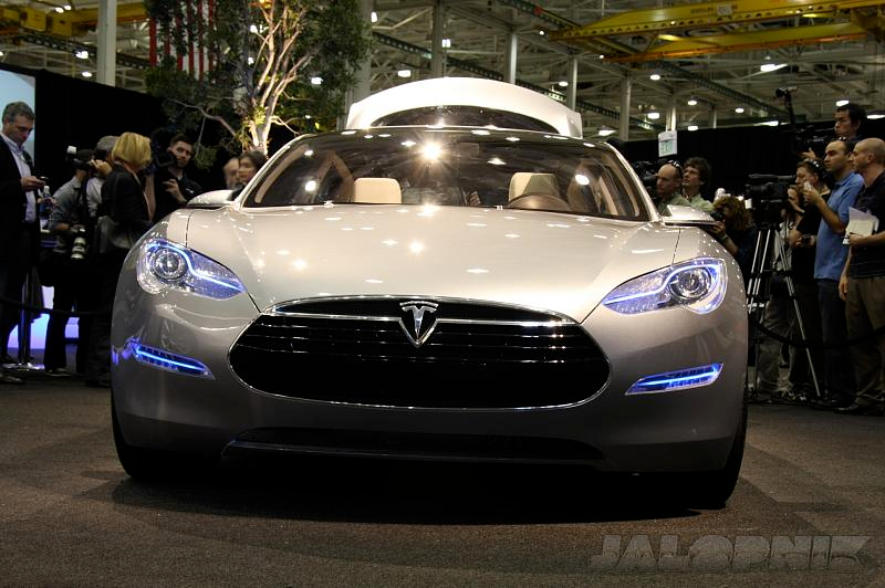 Illustration for article titled Tesla Model S Sedan Concept: $49,900 Seven-Seater Electric To Hit Streets In 2011